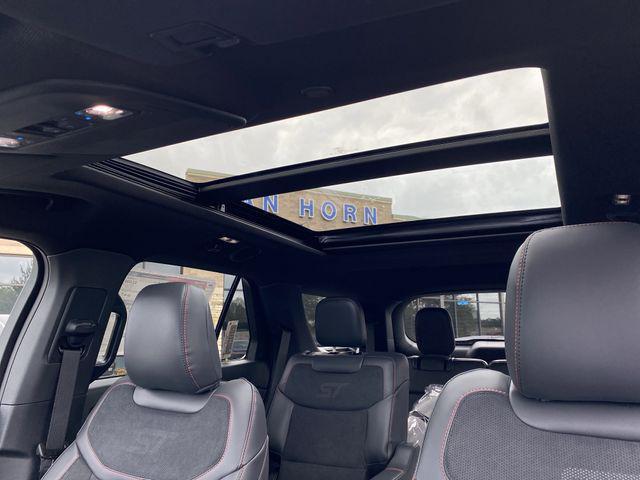 new 2025 Ford Explorer car, priced at $58,997