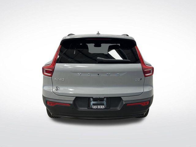 used 2024 Volvo XC40 car, priced at $31,789