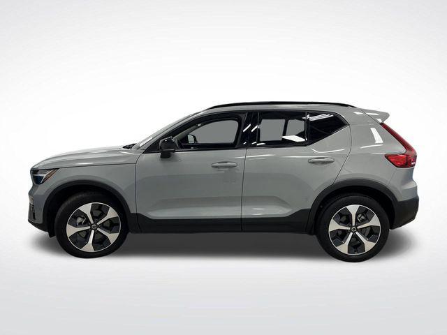 used 2024 Volvo XC40 car, priced at $31,789