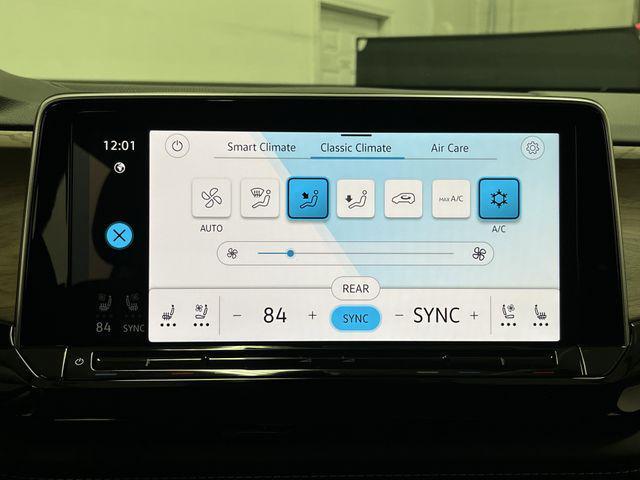 used 2024 Volkswagen Atlas car, priced at $34,355