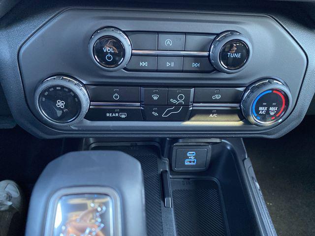 new 2025 Ford Bronco car, priced at $43,620