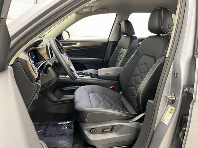 used 2024 Volkswagen Atlas car, priced at $32,500