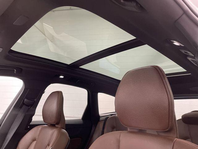 used 2022 Volvo XC60 Recharge Plug-In Hybrid car, priced at $36,995