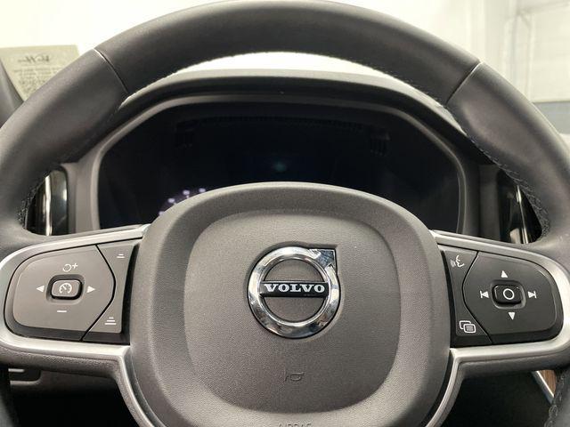 used 2022 Volvo XC60 Recharge Plug-In Hybrid car, priced at $36,995