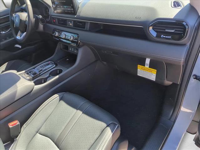 new 2025 Honda Pilot car, priced at $50,649