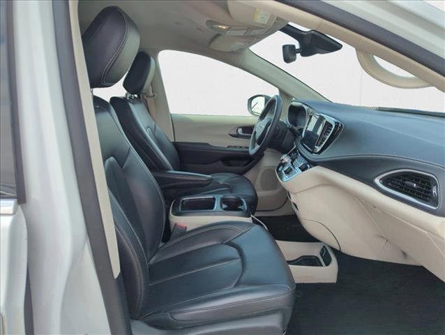 used 2023 Chrysler Pacifica car, priced at $20,911