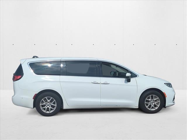 used 2023 Chrysler Pacifica car, priced at $20,911