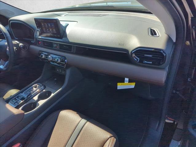 new 2025 Honda Pilot car, priced at $50,222