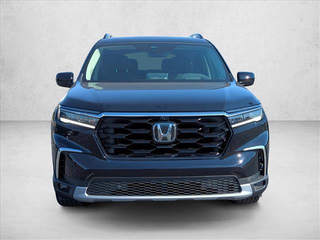 new 2025 Honda Pilot car, priced at $50,222