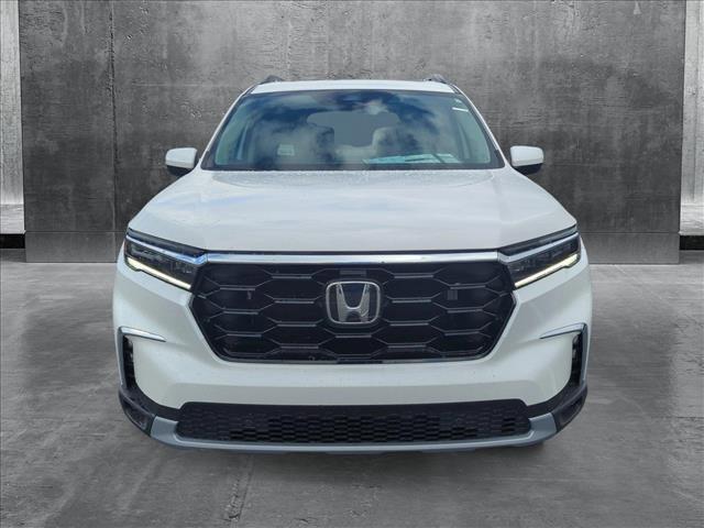 new 2025 Honda Pilot car, priced at $47,127