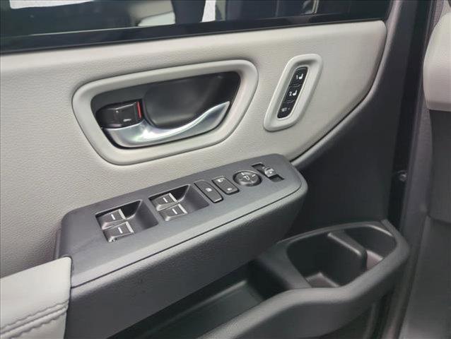 new 2025 Honda Pilot car, priced at $42,846