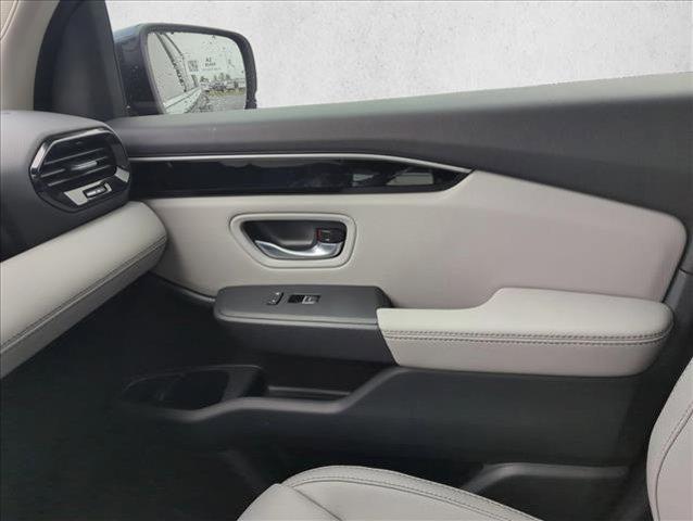 new 2025 Honda Pilot car, priced at $42,846