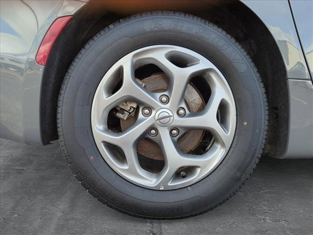 used 2023 Chrysler Pacifica car, priced at $28,692