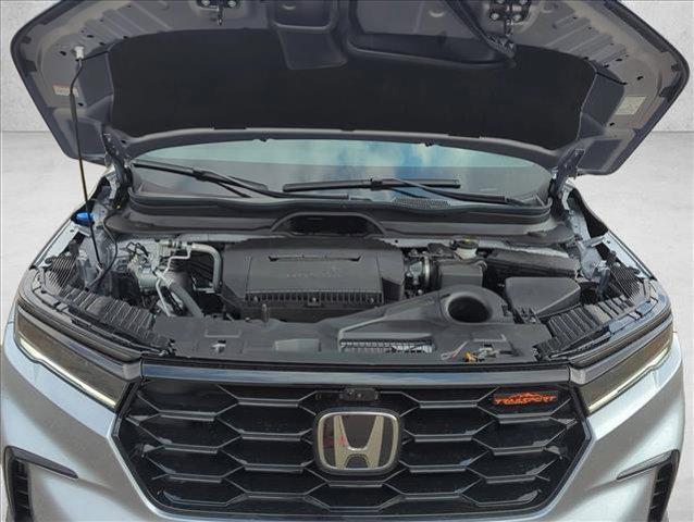 new 2025 Honda Pilot car, priced at $47,832