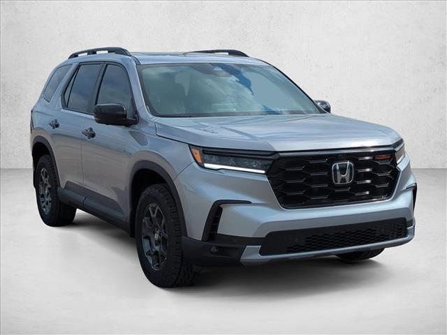 new 2025 Honda Pilot car, priced at $47,832