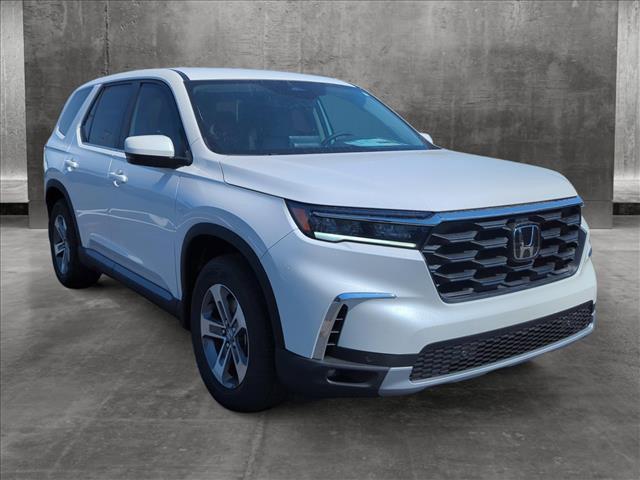 new 2025 Honda Pilot car, priced at $44,015