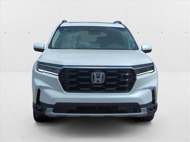 new 2025 Honda Pilot car, priced at $47,182