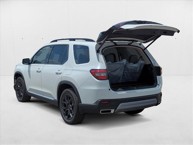 new 2025 Honda Pilot car, priced at $47,182