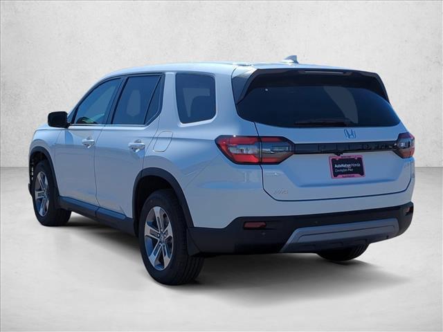 new 2025 Honda Pilot car, priced at $45,242