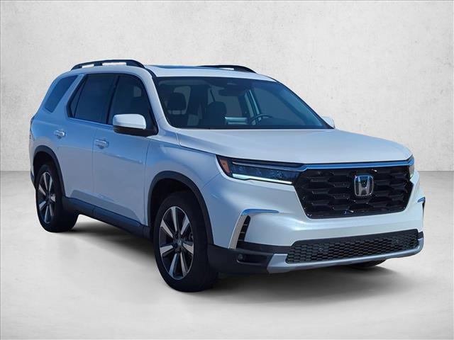 new 2025 Honda Pilot car, priced at $48,205
