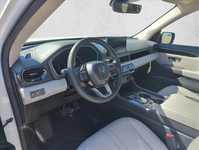 new 2025 Honda Pilot car, priced at $48,205
