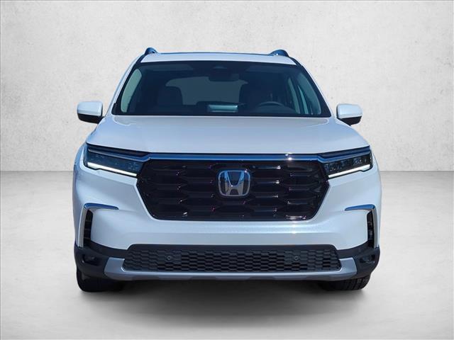 new 2025 Honda Pilot car, priced at $48,205