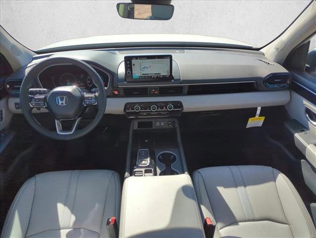 new 2025 Honda Pilot car, priced at $48,205