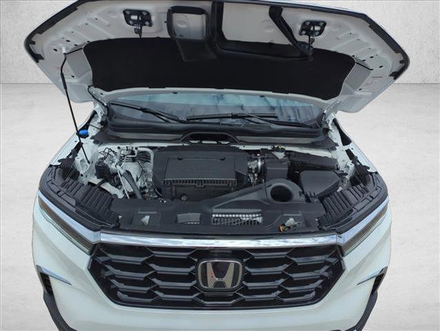 new 2025 Honda Pilot car, priced at $49,166