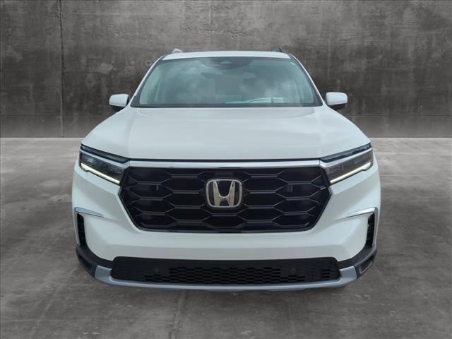 new 2025 Honda Pilot car, priced at $46,664