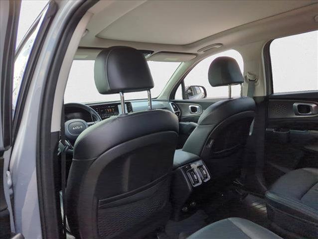 used 2022 Kia Sorento car, priced at $27,888