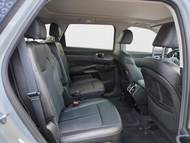 used 2022 Kia Sorento car, priced at $27,888