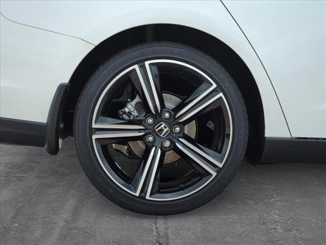 new 2025 Honda Accord Hybrid car, priced at $33,655
