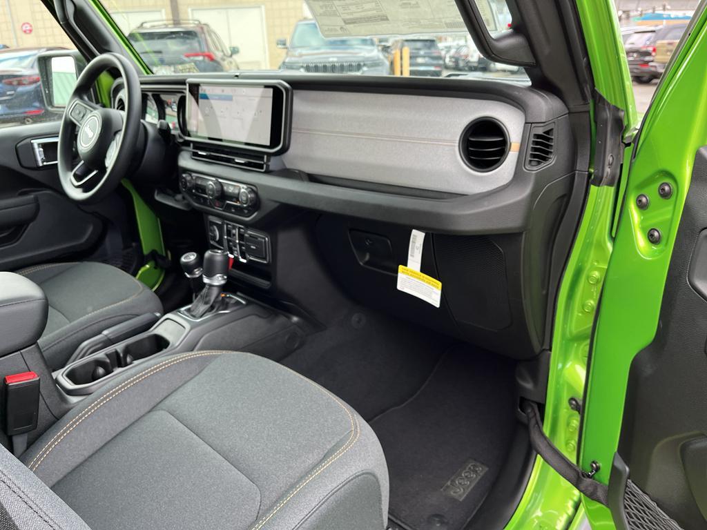 new 2025 Jeep Gladiator car, priced at $44,485