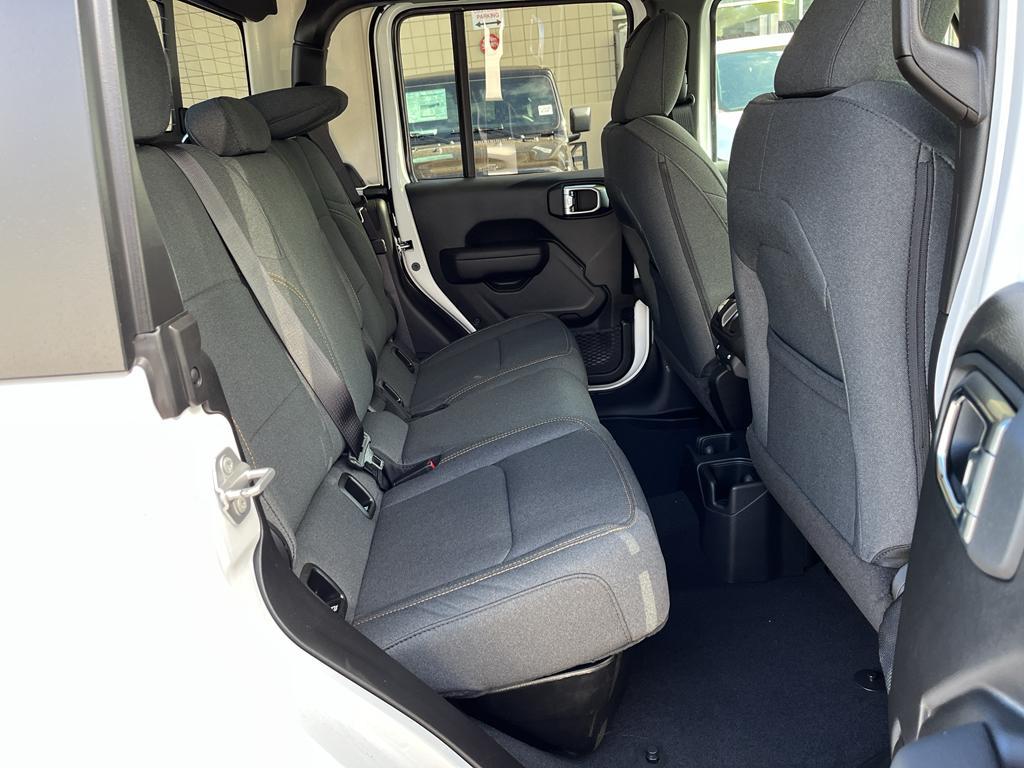 new 2025 Jeep Gladiator car, priced at $43,890