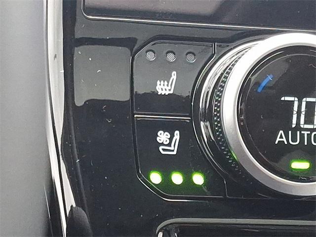 new 2025 Toyota Highlander car, priced at $55,253