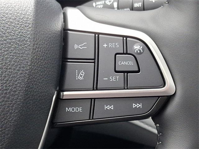 new 2025 Toyota Highlander car, priced at $55,253