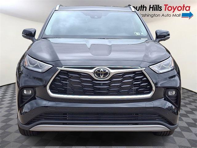 new 2025 Toyota Highlander car, priced at $55,253