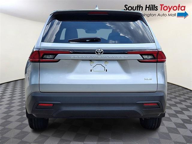 new 2025 Toyota Grand Highlander car