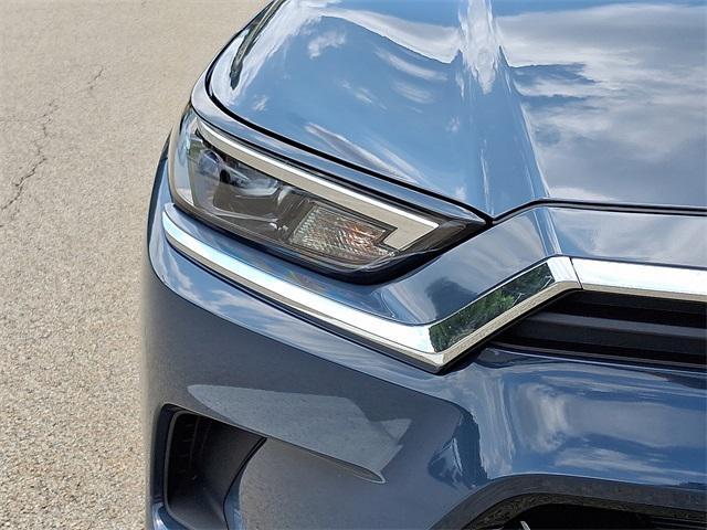 new 2025 Toyota Grand Highlander car