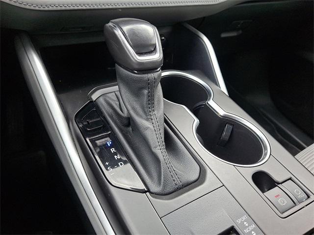 used 2021 Toyota Highlander Hybrid car, priced at $27,990