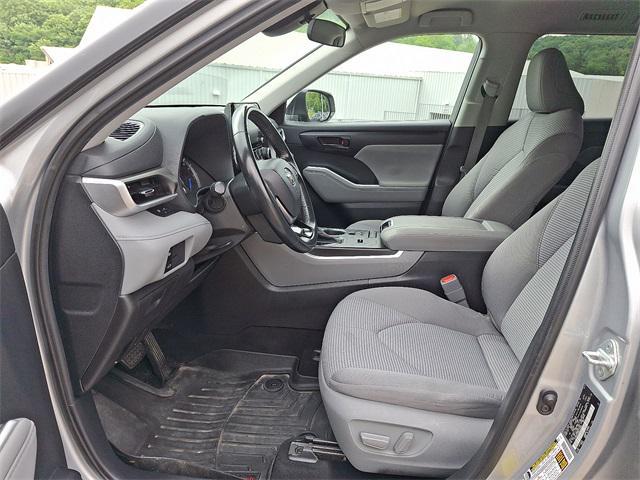 used 2021 Toyota Highlander Hybrid car, priced at $27,990