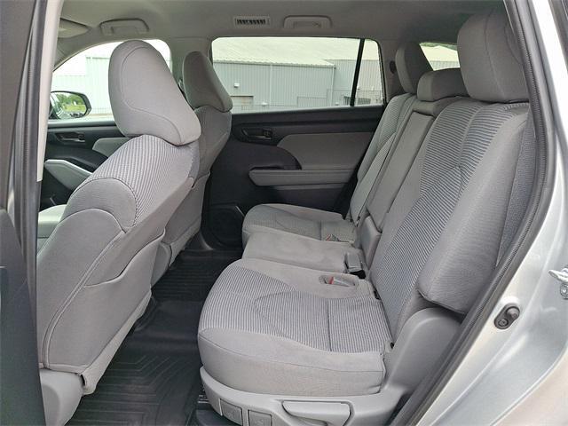 used 2021 Toyota Highlander Hybrid car, priced at $27,990