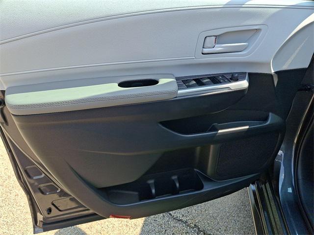 new 2025 Toyota Sienna car