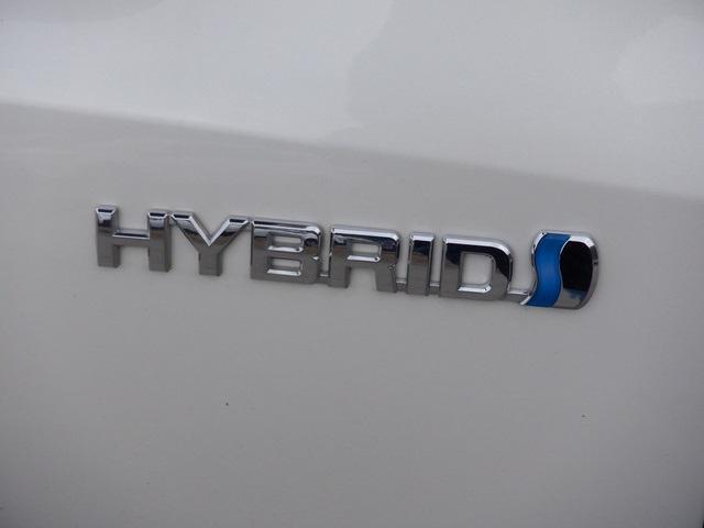 used 2019 Toyota Highlander Hybrid car, priced at $30,490