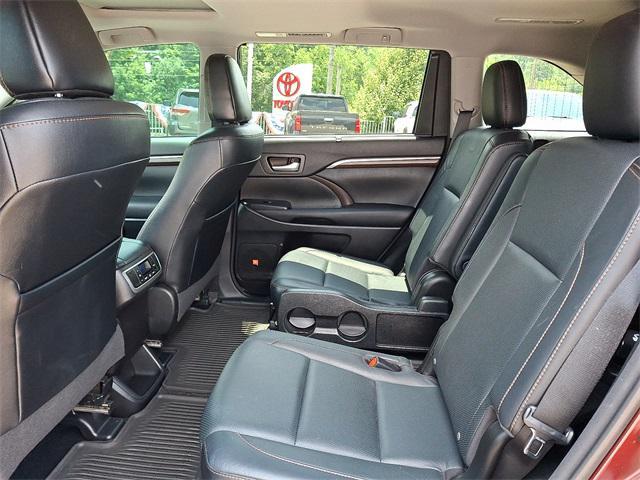 used 2016 Toyota Highlander car, priced at $24,990