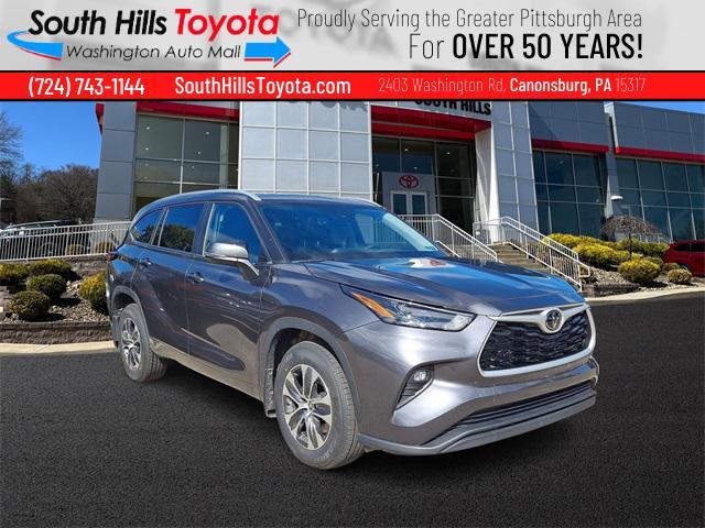 used 2024 Toyota Highlander car, priced at $42,990