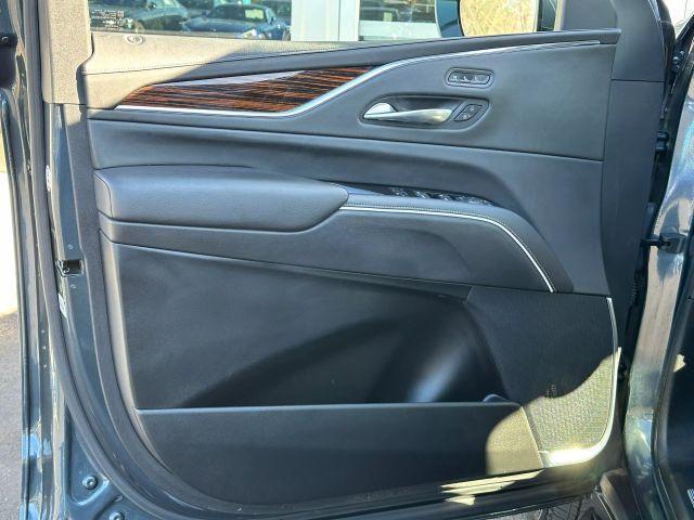 used 2021 Cadillac Escalade ESV car, priced at $57,399