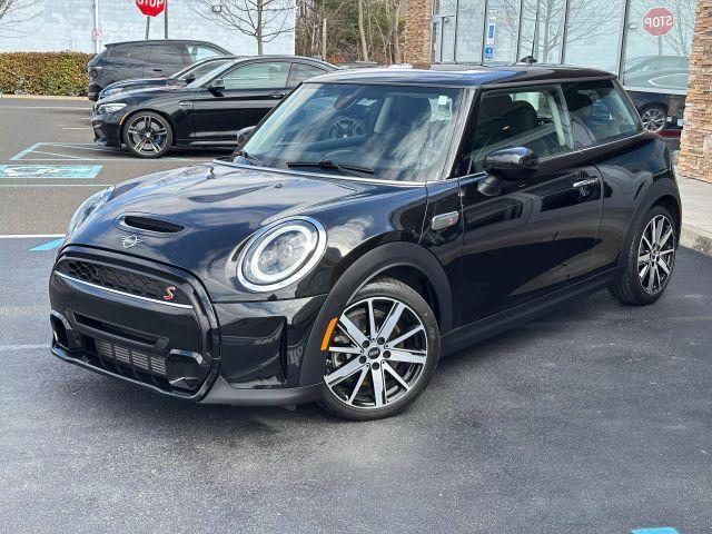 used 2022 MINI Hardtop car, priced at $23,999