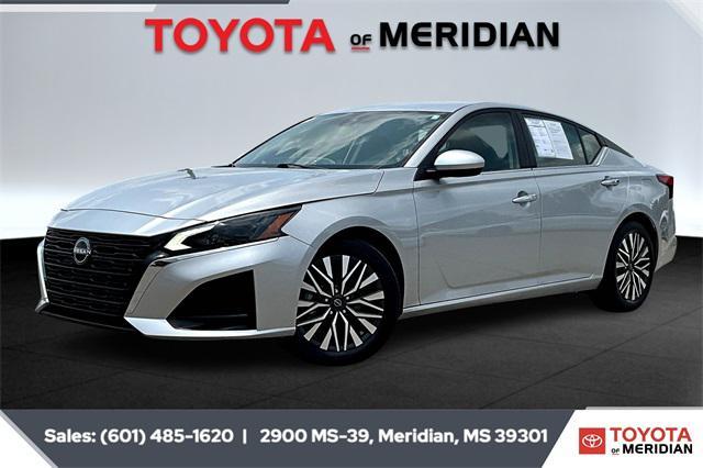 used 2023 Nissan Altima car, priced at $19,999