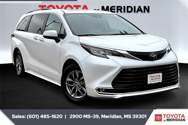 used 2023 Toyota Sienna car, priced at $39,878